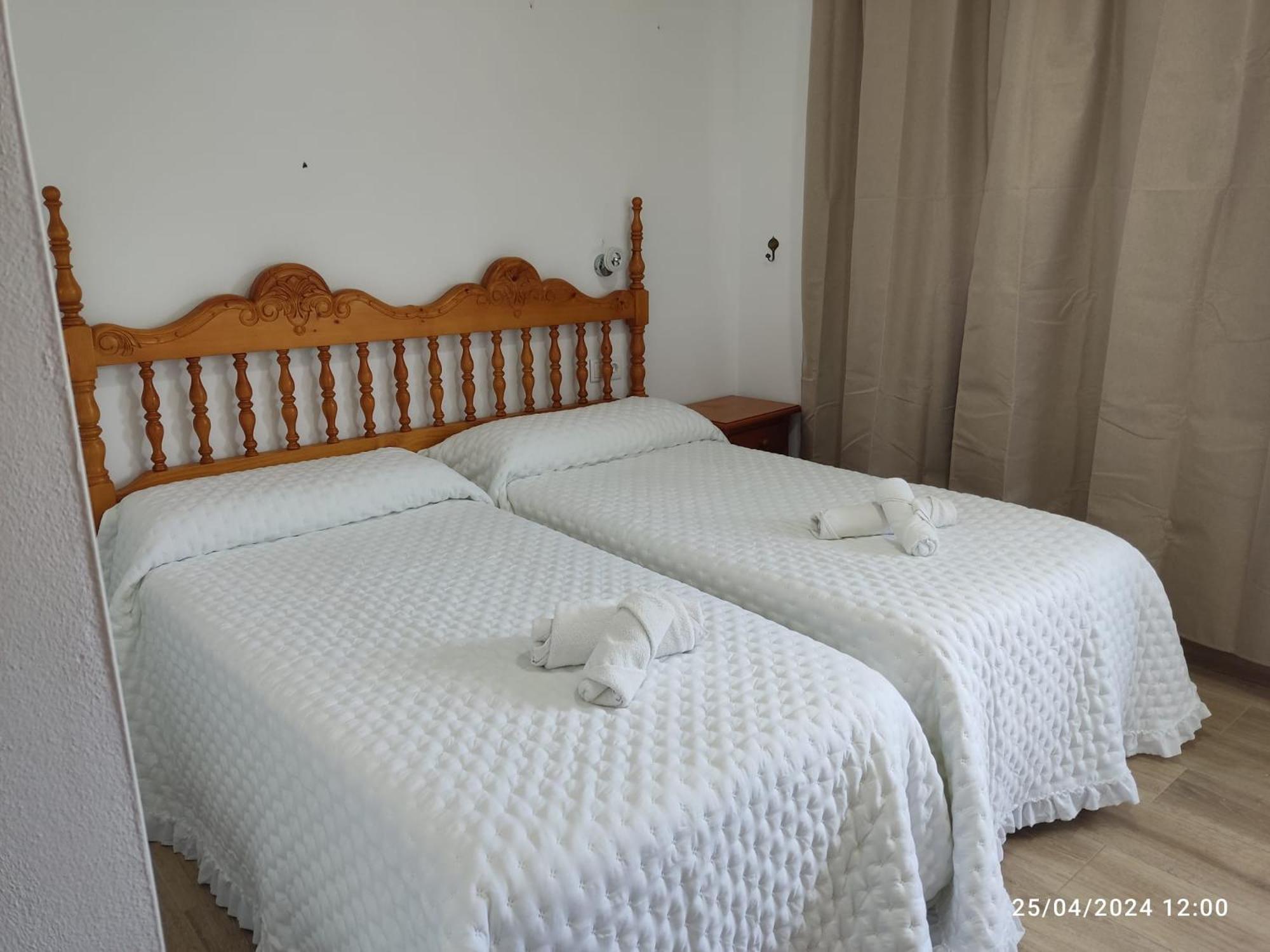 Hostal Quinto Pino Chipiona Exterior foto