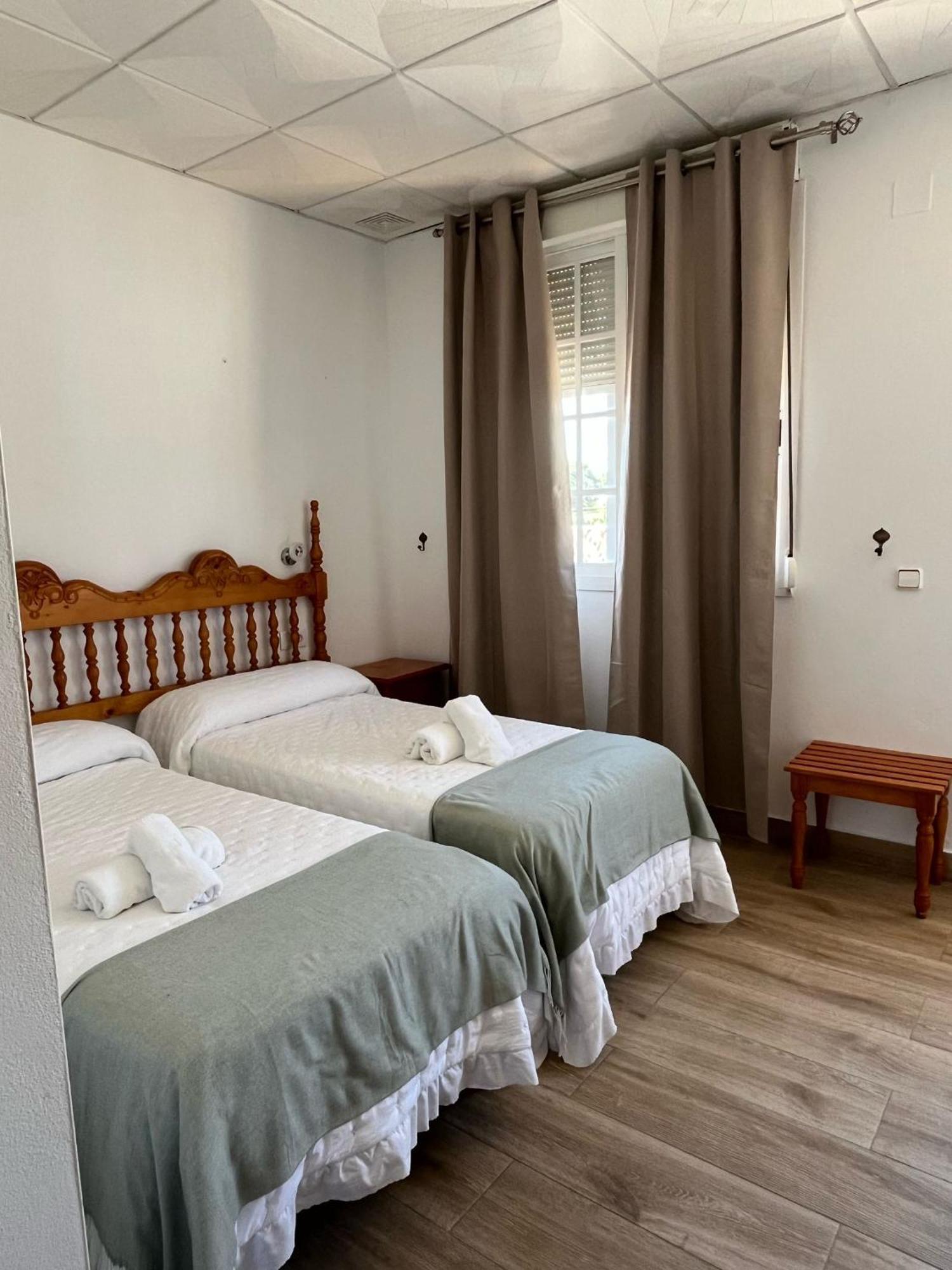 Hostal Quinto Pino Chipiona Exterior foto